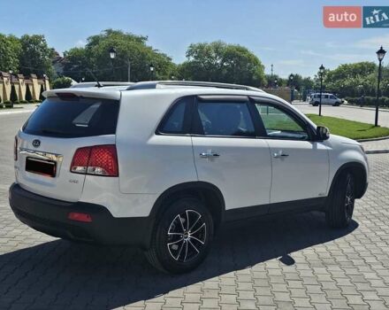 Белый Киа Соренто, объемом двигателя 2.2 л и пробегом 189 тыс. км за 15900 $, фото 3 на Automoto.ua