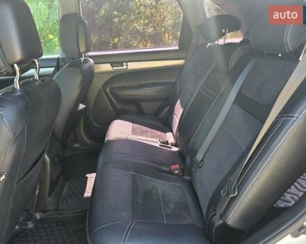 Білий Кіа Соренто, об'ємом двигуна 2.2 л та пробігом 227 тис. км за 14000 $, фото 10 на Automoto.ua