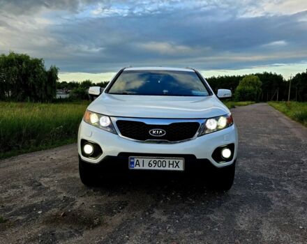 Белый Киа Соренто, объемом двигателя 2.4 л и пробегом 205 тыс. км за 11500 $, фото 2 на Automoto.ua