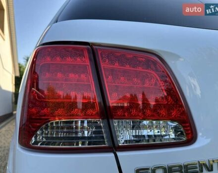 Білий Кіа Соренто, об'ємом двигуна 2.2 л та пробігом 212 тис. км за 14350 $, фото 86 на Automoto.ua