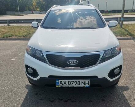 Белый Киа Соренто, объемом двигателя 2.4 л и пробегом 216 тыс. км за 11400 $, фото 2 на Automoto.ua