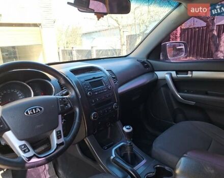 Белый Киа Соренто, объемом двигателя 2.2 л и пробегом 290 тыс. км за 10300 $, фото 6 на Automoto.ua