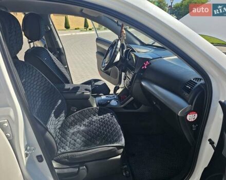 Белый Киа Соренто, объемом двигателя 2.2 л и пробегом 189 тыс. км за 15900 $, фото 6 на Automoto.ua