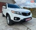 Білий Кіа Соренто, об'ємом двигуна 2.2 л та пробігом 238 тис. км за 13500 $, фото 2 на Automoto.ua