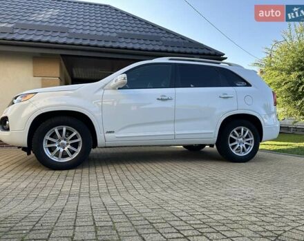 Білий Кіа Соренто, об'ємом двигуна 2.2 л та пробігом 212 тис. км за 14350 $, фото 2 на Automoto.ua