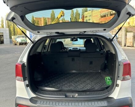 Белый Киа Соренто, объемом двигателя 2.4 л и пробегом 200 тыс. км за 10900 $, фото 4 на Automoto.ua