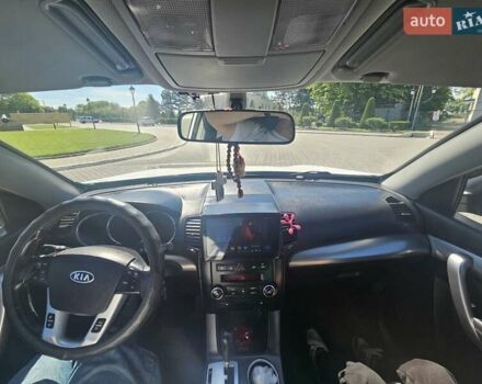 Белый Киа Соренто, объемом двигателя 2.2 л и пробегом 189 тыс. км за 15900 $, фото 8 на Automoto.ua