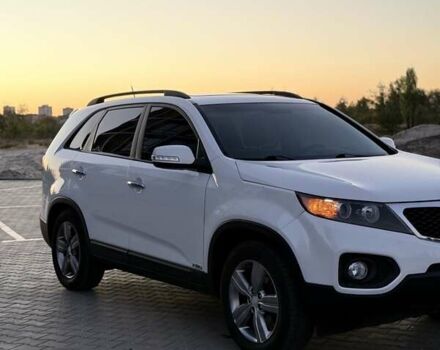 Белый Киа Соренто, объемом двигателя 2.36 л и пробегом 278 тыс. км за 10300 $, фото 2 на Automoto.ua