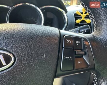 Білий Кіа Соренто, об'ємом двигуна 2.2 л та пробігом 212 тис. км за 14350 $, фото 155 на Automoto.ua