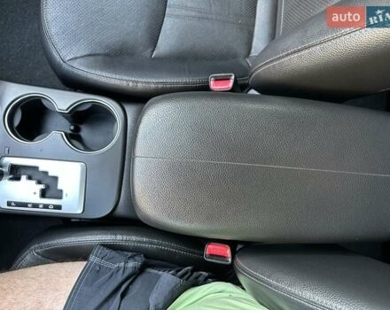 Білий Кіа Соренто, об'ємом двигуна 2.2 л та пробігом 212 тис. км за 14350 $, фото 171 на Automoto.ua