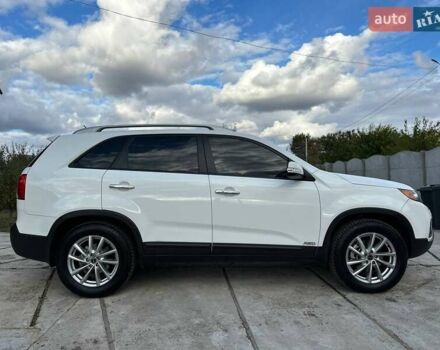 Білий Кіа Соренто, об'ємом двигуна 2.2 л та пробігом 238 тис. км за 13500 $, фото 6 на Automoto.ua