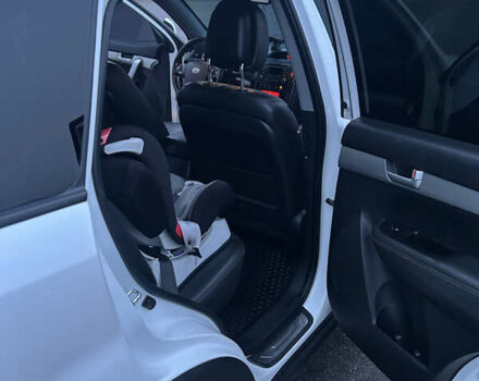 Білий Кіа Соренто, об'ємом двигуна 2.2 л та пробігом 200 тис. км за 13500 $, фото 25 на Automoto.ua