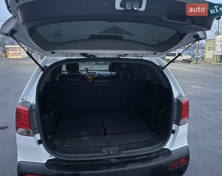 Білий Кіа Соренто, об'ємом двигуна 2.2 л та пробігом 200 тис. км за 13500 $, фото 46 на Automoto.ua