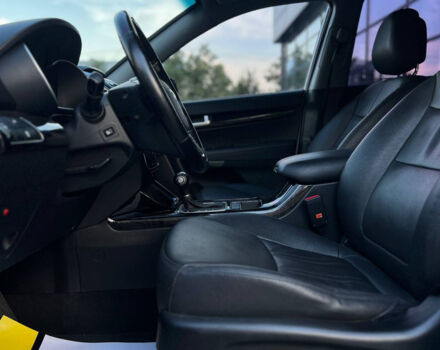 Белый Киа Соренто, объемом двигателя 2 л и пробегом 225 тыс. км за 16500 $, фото 8 на Automoto.ua