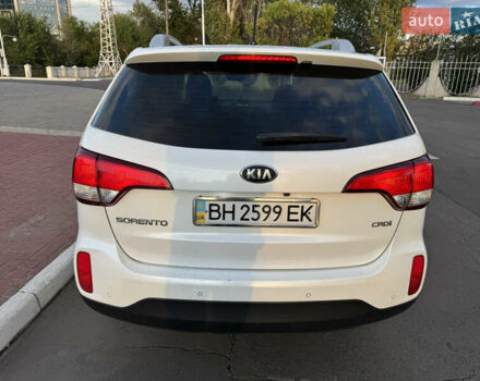 Киа Соренто 2013 в Измаиле на Automoto.ua Белый Киа Соренто, объемом двигателя 2.2 л и пробегом 200 тыс. км за 15000 $, фото 7 на Automoto.ua
