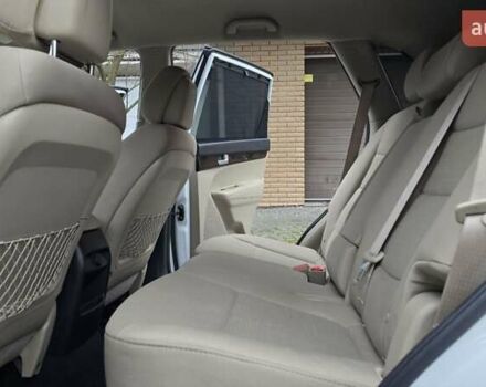 Білий Кіа Соренто, об'ємом двигуна 2.36 л та пробігом 160 тис. км за 11000 $, фото 22 на Automoto.ua