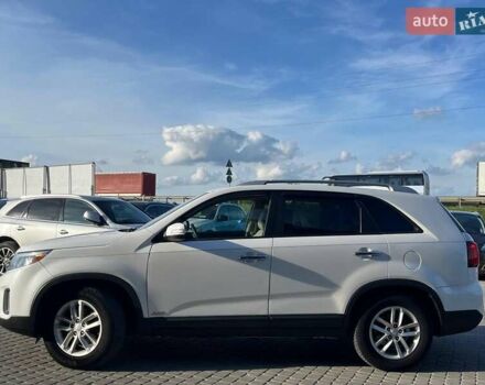 Белый Киа Соренто, объемом двигателя 2.4 л и пробегом 203 тыс. км за 10640 $, фото 8 на Automoto.ua
