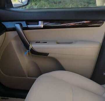 Білий Кіа Соренто, об'ємом двигуна 2.36 л та пробігом 232 тис. км за 10900 $, фото 12 на Automoto.ua