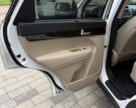 Білий Кіа Соренто, об'ємом двигуна 2.36 л та пробігом 154 тис. км за 10600 $, фото 11 на Automoto.ua