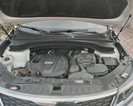 Белый Киа Соренто, объемом двигателя 2.4 л и пробегом 146 тыс. км за 12525 $, фото 7 на Automoto.ua