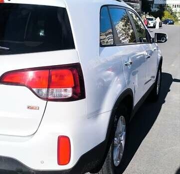 Білий Кіа Соренто, об'ємом двигуна 2.36 л та пробігом 232 тис. км за 10900 $, фото 6 на Automoto.ua