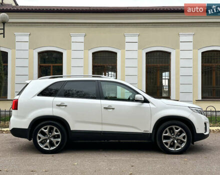 Киа Соренто 2013 в Радивилове на Automoto.ua Белый Киа Соренто, объемом двигателя 2.2 л и пробегом 228 тыс. км за 15700 $, фото 4 на Automoto.ua