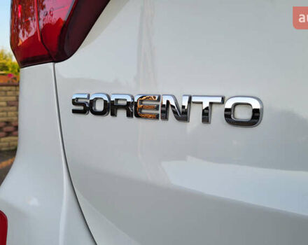 Белый Киа Соренто, объемом двигателя 2.2 л и пробегом 205 тыс. км за 16199 $, фото 12 на Automoto.ua