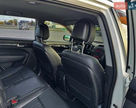 Белый Киа Соренто, объемом двигателя 2.2 л и пробегом 112 тыс. км за 16500 $, фото 7 на Automoto.ua