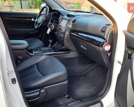 Белый Киа Соренто, объемом двигателя 2.2 л и пробегом 205 тыс. км за 16199 $, фото 32 на Automoto.ua