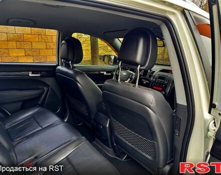 Білий Кіа Соренто, об'ємом двигуна 2.2 л та пробігом 117 тис. км за 15900 $, фото 7 на Automoto.ua