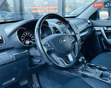 Белый Киа Соренто, объемом двигателя 2.4 л и пробегом 146 тыс. км за 12200 $, фото 15 на Automoto.ua