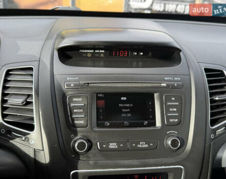 Белый Киа Соренто, объемом двигателя 2.2 л и пробегом 234 тыс. км за 14800 $, фото 50 на Automoto.ua