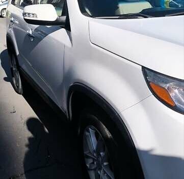 Білий Кіа Соренто, об'ємом двигуна 2.36 л та пробігом 232 тис. км за 10900 $, фото 3 на Automoto.ua