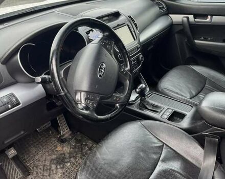 Білий Кіа Соренто, об'ємом двигуна 2.2 л та пробігом 260 тис. км за 16999 $, фото 4 на Automoto.ua