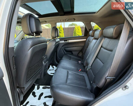 Белый Киа Соренто, объемом двигателя 2.2 л и пробегом 275 тыс. км за 16900 $, фото 109 на Automoto.ua