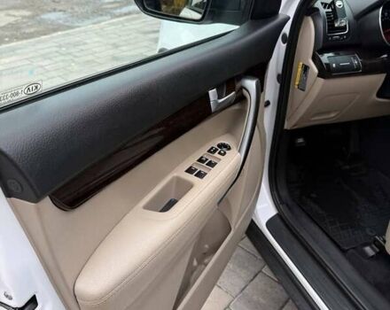 Киа Соренто 2013 в Харькове на Automoto.ua Белый Киа Соренто, объемом двигателя 2.36 л и пробегом 154 тыс. км за 11700 $, фото 12 на Automoto.ua