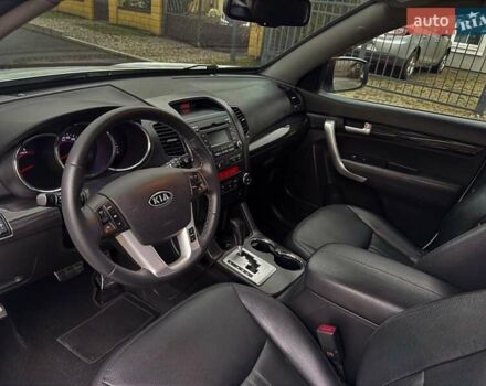 Білий Кіа Соренто, об'ємом двигуна 2.2 л та пробігом 117 тис. км за 15900 $, фото 5 на Automoto.ua