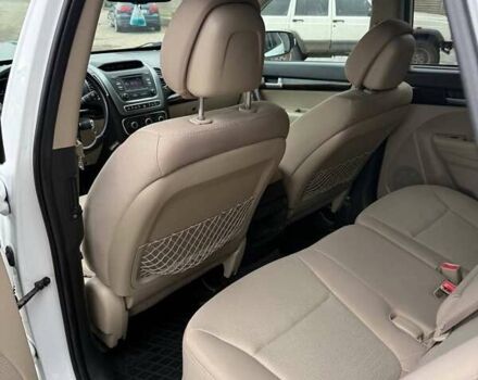 Білий Кіа Соренто, об'ємом двигуна 2.36 л та пробігом 154 тис. км за 10600 $, фото 21 на Automoto.ua