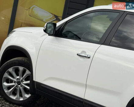 Белый Киа Соренто, объемом двигателя 2.2 л и пробегом 234 тыс. км за 14800 $, фото 15 на Automoto.ua