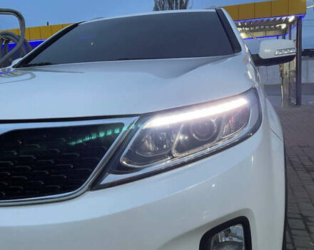 Белый Киа Соренто, объемом двигателя 2 л и пробегом 201 тыс. км за 16500 $, фото 10 на Automoto.ua