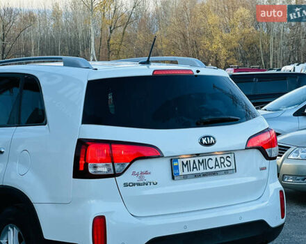 Белый Киа Соренто, объемом двигателя 2.4 л и пробегом 146 тыс. км за 12200 $, фото 4 на Automoto.ua