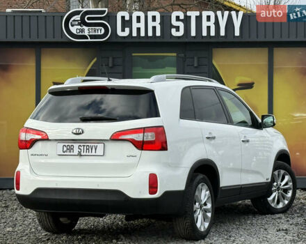 Белый Киа Соренто, объемом двигателя 2.2 л и пробегом 234 тыс. км за 14800 $, фото 3 на Automoto.ua