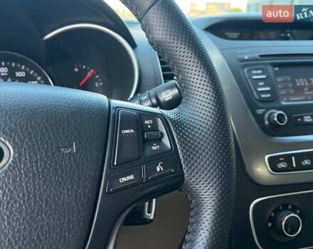 Белый Киа Соренто, объемом двигателя 2.4 л и пробегом 203 тыс. км за 10640 $, фото 18 на Automoto.ua