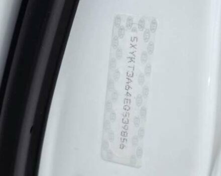 Білий Кіа Соренто, об'ємом двигуна 2.36 л та пробігом 160 тис. км за 11000 $, фото 18 на Automoto.ua