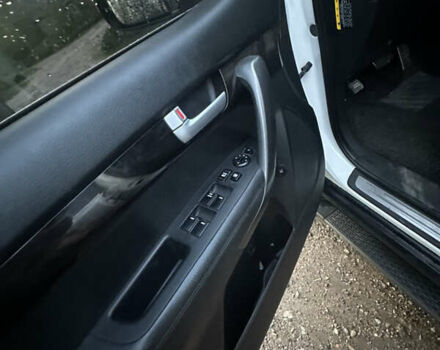 Белый Киа Соренто, объемом двигателя 2 л и пробегом 201 тыс. км за 16500 $, фото 30 на Automoto.ua