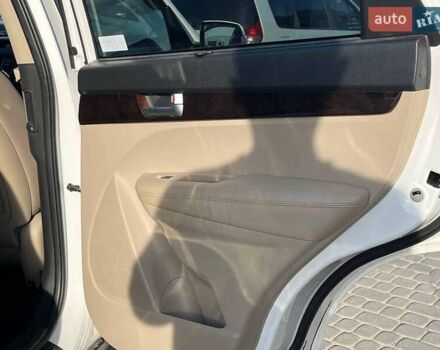 Белый Киа Соренто, объемом двигателя 2.4 л и пробегом 203 тыс. км за 10640 $, фото 32 на Automoto.ua