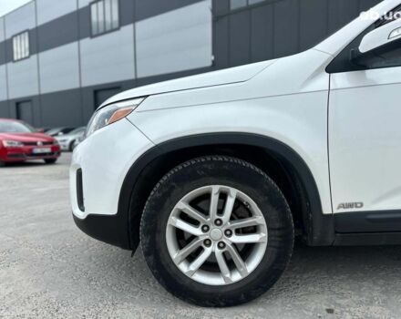 Белый Киа Соренто, объемом двигателя 2.4 л и пробегом 203 тыс. км за 10890 $, фото 3 на Automoto.ua