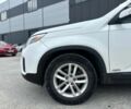 Белый Киа Соренто, объемом двигателя 2.4 л и пробегом 203 тыс. км за 10890 $, фото 3 на Automoto.ua