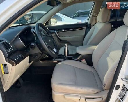 Белый Киа Соренто, объемом двигателя 2.4 л и пробегом 203 тыс. км за 10640 $, фото 12 на Automoto.ua