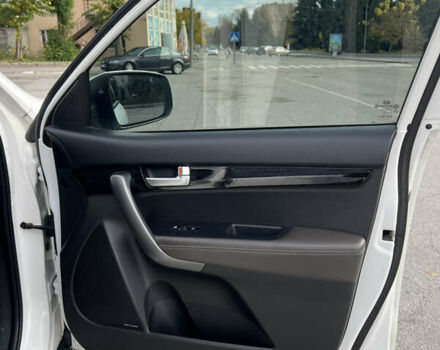 Киа Соренто 2013 в Барановке на Automoto.ua Белый Киа Соренто, объемом двигателя 2 л и пробегом 232 тыс. км за 21000 $, фото 23 на Automoto.ua